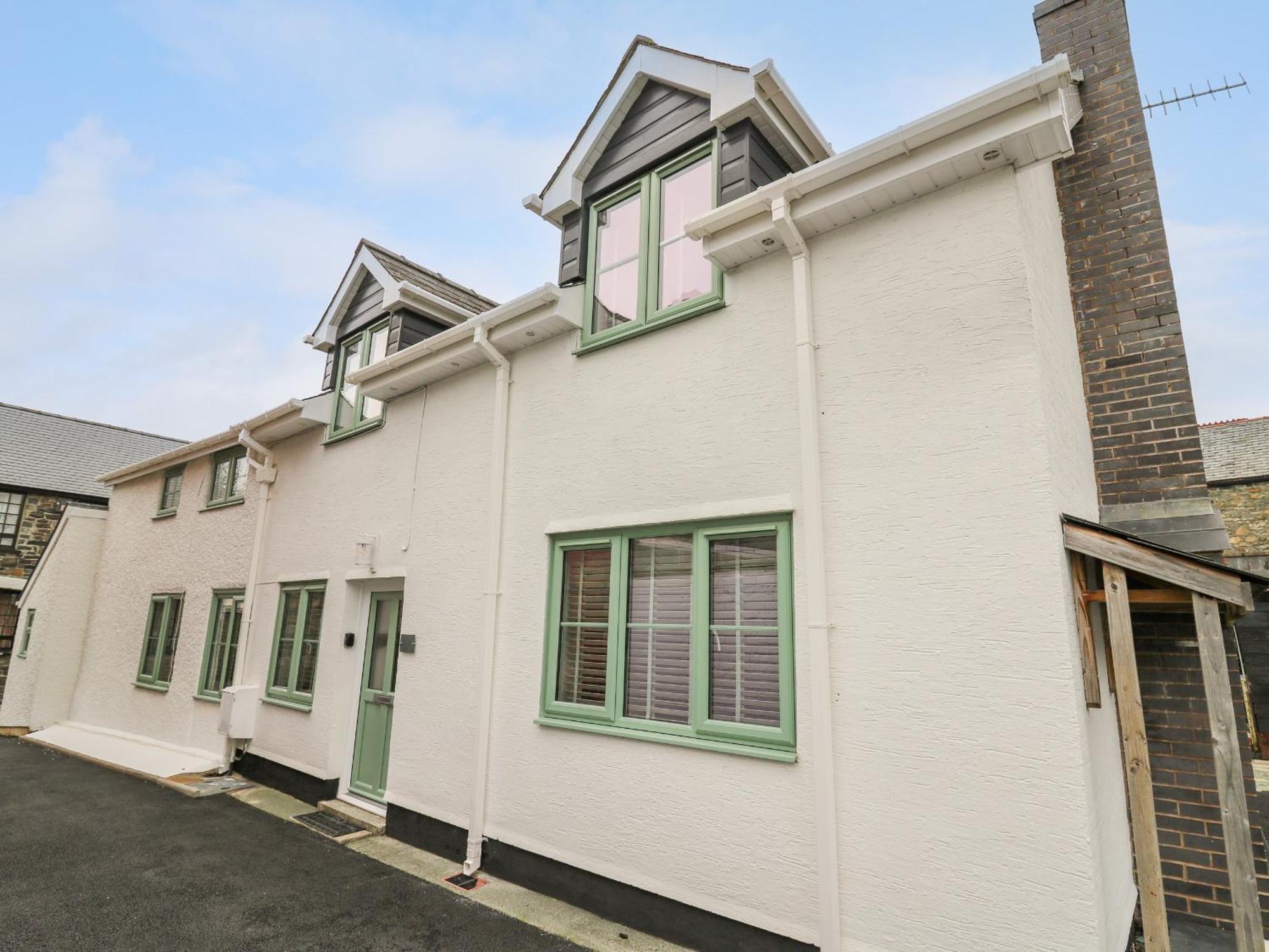2 Penporth * Rhayader